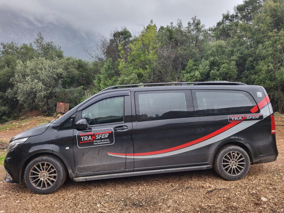 konaklitransfer.com Premium Konaklı to Mahmutlar Luxury Transfer Services for Comfortable and Private Coastal Travel